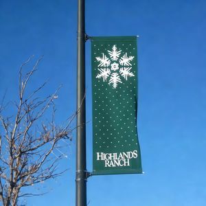 Drapeau de rue personnalisé à impression numérique verticale carrée, bannière de <span class=keywords><strong>boulevard</strong></span> colorée décorative résistante aux intempéries pour la décoration des fêtes - Product Image 3