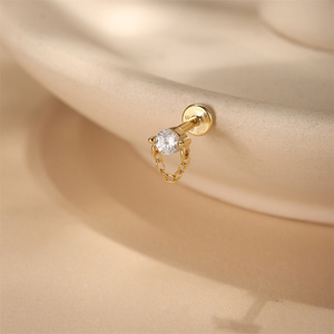 Pendiente individual de Plata de ley 925 chapado en oro de 18K, minimalista, con borla de cadena de 3mm, diseño de cometa, circonita, estrella y piedra lunar, con parte trasera plana y cierre de rosca. - Product Image 4