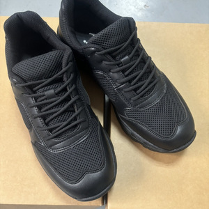 รองเท้าฝึกซ้อม Skin King รุ่น 15 สีดำ ระบายอากาศได้ดี รองเท้ากีฬาแบบตาข่าย สำหรับทุกเพศ พื้นรองเท้าด้านนอกทำจากยางแบบส้นเตี้ย เหมาะสำหรับการออกกำลังกายและการฝึกครอสเทรนนิ่ง - Product Image 2