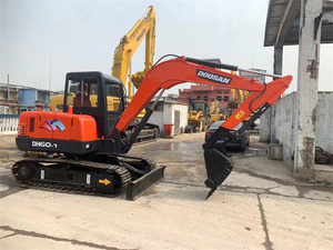 Mini excavadora de 6 toneladas fabricada en Corea, excavadora usada Doosan DH60 DX60 en stock, lista para la venta. - Product Image 5