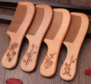 Peines de Madera de Palo de Rosa con Dientes Finos y Logotipo Personalizado al por Mayor - Product Image 3