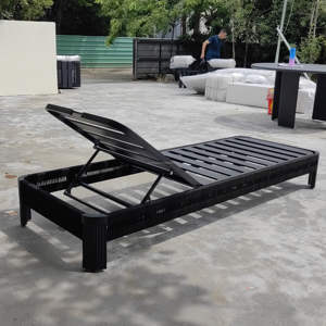 كرسي استرخاء خارجي حديث ومتين من المعدن والحبال للفناء والفنادق، سرير شاطئ محمول للاستلقاء تحت الشمس - Product Image 5