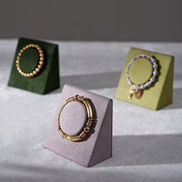 Stand Pajangan Perhiasan Kain Multi-Warna Miring Satu Kepala untuk Gelang, Aksesoris Toko Perhiasan, Properti Fotografi, Dekoratif