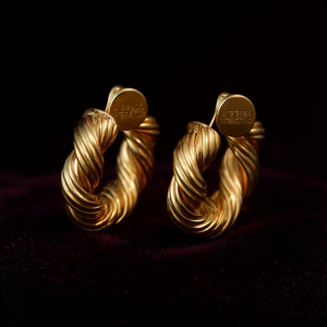 อาลีบาบา อินเตอร์เนชั่นแนล โกลเด้น ทวิสต์ ฮูปต่างหูผู้หญิงหรูหราสวมใส่ได้ทุกวันเครื่องประดับทอง E4421 - Product Image 2