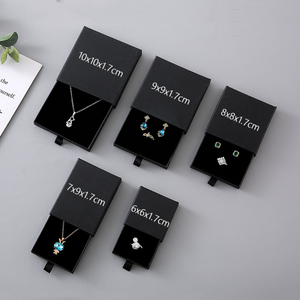 Caja de Regalo de Cartón Deslizante Negra para Joyería, con Logotipo Personalizado Impreso, para Pulseras y Anillos - Product Image 5