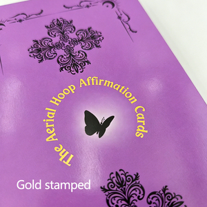 Jeu de cartes d'affirmation violettes haut de gamme avec estampage à chaud, ensemble cadeau de luxe inspirant et spirituel avec <span class=keywords><strong>citations</strong></span> positives, jeu de société d'usine - Product Image 2