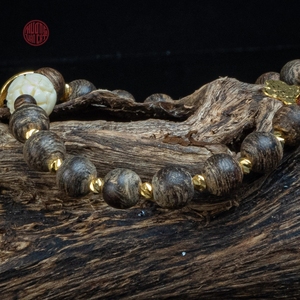 Pulsera Premium de Agarwood de 6mm con Madera de Oud Rara, Piedras Tibetanas Mixtas y Dije de Oro, Estilo 16, Accesorio - Product Image 6