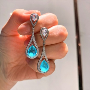 Pendientes Colgantes de Cobre Ecológico con Baño de Plata y Zirconia Azul en Forma de Pera de 8*10mm, Estilo Vintage, para Uso Diario Femenino - Product Image 4