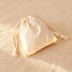 Sac cadeau promotionnel personnalisé en coton, couleur naturelle, pochette anti-poussière avec doubles cordons - Product Image 4
