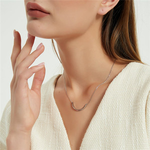 Collar minimalista para mujer, de <span class=keywords><strong>14k</strong></span> chapado en oro, plata de ley 925, barra curva, mejor amiga - Product Image 5