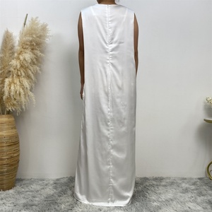 Nouvelle Arrivée - Robe sans Manches en Satin Couleur Unie Blanche Simple avec Doublure - Vente Chaude - Robe Intérieure Polyvalente - Product Image 5