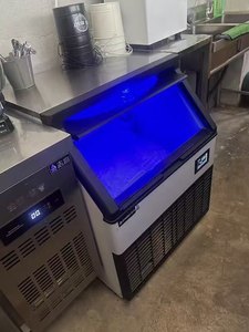 Machine à glaçons commerciale haute capacité en cubes, refroidissement par air, machine à glaçons commerciale avec <span class=keywords><strong>bouteille</strong></span> d'eau - Product Image 6
