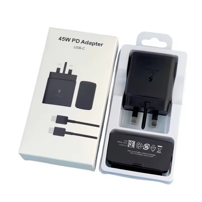 Enchufe negro del Reino Unido + cable de datos