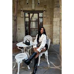 เสื้อแจ็คเก็ตสีขาวแบบกลับด้านได้ ติดกระดุมด้านหน้า ไซส์ XL เสื้อคลุมสำหรับฤดูใบไม้ร่วง สามารถปรับแต่งโลโก้ได้ สามารถปรับแต่งสไตล์วาร์ซิตี้/บอมเบอร์ได้ พร้อมลายปัก - Product Image 4