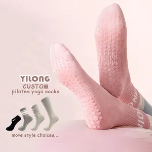 Yilong High Quality Logo Fuzzy Designer Compression Cotton Sport Women Custom Pilates Yoga Grip Socks Logo