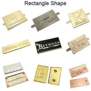 Nuevo diseño de oro personalizado marca letras logotipos bola cadena bolsos colgar placas de metal etiquetas - Product Image 6