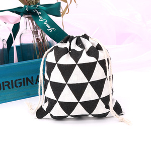 Exquis 19*24cm Cadeau Petit Coton Lin Imprimé De Bonbons Tour Amour Cordon Sacs De Rangement De Bijoux - Product Image 5