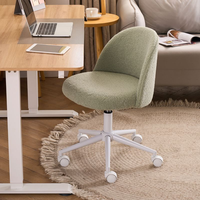 Chaise de bureau pivotante en velours beige moderne, chaise de travail confortable à roulettes, base blanche, rembourrage en peluche douce, chaise ergonomique Ganzhou