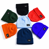 Bonnet tricoté tendance avec logo personnalisé, chaud pour l'hiver, style pêcheur, bonnet à revers, streetwear sportif unisexe, vente en gros, patch logo, OEM ODM