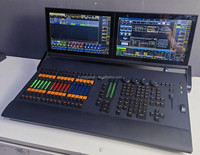 Contrôleur d'éclairage de scène motorisé Fader Dmx 512 Console professionnelle avec écran tactile 2 pièces