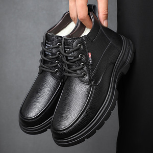 Botas de nieve de cuero con forro polar cálido para hombre, color negro, con suela gruesa antideslizante, impermeables, informales, para personas de mediana edad. - Product Image 3