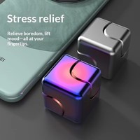Cube Fidget Spinner 4-en-1 : Outil de Décompression Anti-Anxiété et de Concentration, Jouet Anti-Stress pour Enfants et Adultes