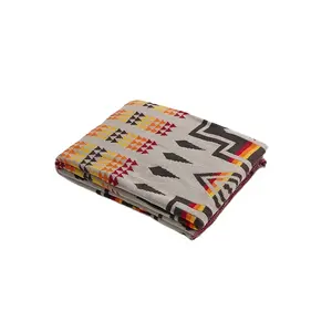 Housse de canapé couverture tricotée en coton personnalisé voyage Jacquard Technics Logo Style décoratif jette pour canapé BL