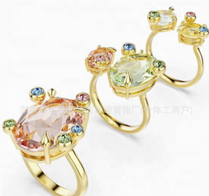 Anello Romano, Accessorio di Moda Molto Richiesto - Product Image 4