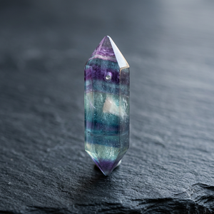 Pendentif crayon en fluorite arc-en-ciel, agate Mirani, thème féerique, décoration intérieure, cadeau, Gujarat - Product Image 3