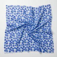 Tissu brodé de sequins et perles tubulaires motif fleur de prunier bleu marine, maille à sequins floraux, tissu personnalisé pour robes de soirée et sacs pour filles