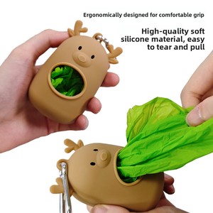 Dispensador de Bolsas para Excrementos de Perro de Silicona con Diseño de Alce de Dibujos Animados, Soporte Colgante Conveniente para Bolsas de Desechos de Mascotas, Regalos Navideños - Product Image 4