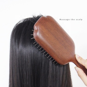 <span class=keywords><strong>Brosse</strong></span> à <span class=keywords><strong>cheveux</strong></span> en bambou en bois naturel <span class=keywords><strong>pour</strong></span> femmes Massage de la tête antistatique démêlant outil de soin des <span class=keywords><strong>cheveux</strong></span> - Product Image 6