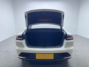 Voiture d'occasion 2021 BYD Han EV Long Range Luxury Edition Automatique Turbo Berline Noire Un Seul Propriétaire Faible Kilométrage Titre Propre - Product Image 5