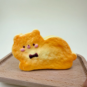 Vente en gros de tranches de pain en forme de chat à rebond lent, à base de PU, à thème alimentaire réaliste – Jouets doux, moelleux et anti-stress - Product Image 1
