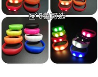 Pulsera de Silicona LED Personalizable OEM con Logotipo Grabado, en Relieve o Impreso para Correr de Noche