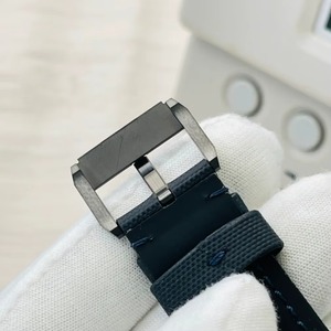Top Luxury Men's Titanium Stainless Steel Calendar Watch Sunray Leather Strap Sapphire <b>Crystal</b> <b>Mirror</b> Accurate Timepiece 10 Bar - Product Image 5