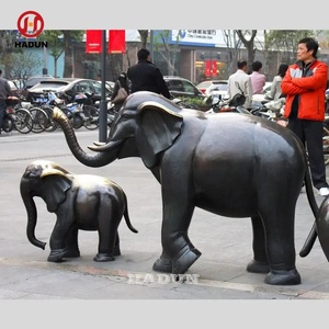 Statua <span class=keywords><strong>di</strong></span> <span class=keywords><strong>Elefante</strong></span> e Cucciolo <span class=keywords><strong>di</strong></span> <span class=keywords><strong>Elefante</strong></span> in Bronzo per Esterni con Incisione, Marca HADUN - Product Image 4