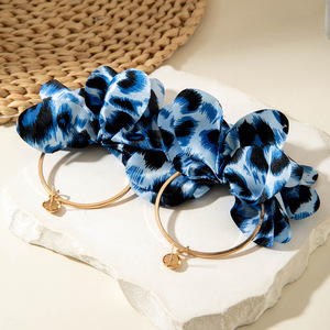 Orecchini Pendenti Geometrici Circolari con Gemme e Tessuto Leopardato Colorato per Gioielleria - Vendita all'Ingrosso - Product Image 3