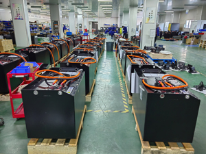 CBB 80V 400AH แบตเตอรี่ลิเธียมสําหรับรถยก 3T LiFePO4 แบตเตอรี่สําหรับรถแทรกเตอร์/รถยนต์ไฟฟ้า/พลังงานแสงอาทิตย์ - Product Image 4