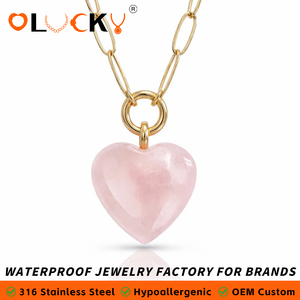 LUCKYJIU Fabricants de bijoux personnalisés Collier avec <span class=keywords><strong>pendentif</strong></span> en forme de cœur en quartz rose plaqué or 18 carats en acier inoxydable imperméable pour femmes - Product Image 1
