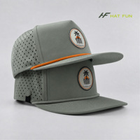Casquette de baseball sportive personnalisée en nylon à 5 ou 6 panneaux, perforée au laser, légère et imperméable, pour la vente en gros