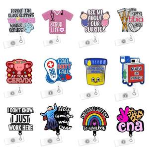 Porte-<span class=keywords><strong>badge</strong></span> rétractable en forme de cœur en acrylique Rotation facile à tirer pour les étudiants infirmières et les travailleurs de la santé - Product Image 1