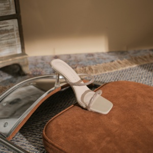 Zapatos de tacón de cuña con punta cuadrada y encaje, de satén con pedrería, ligeros, para mujer, para fiesta de boda, para exterior, invierno, sin cordones - Product Image 4