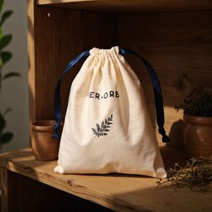 Bolsa de Lona Gruesa con Cordón para Perfumes y Aceites Esenciales, Bolsa Pequeña de Algodón Beige para Regalos y Joyería - Product Image 2