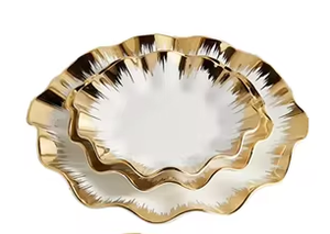 Juegos ecológicos de <span class=keywords><strong>vajilla</strong></span> de porcelana con borde de <span class=keywords><strong>oro</strong></span> Blanco clásico de 50 piezas al por mayor para fiestas de boda cerámica popular - Product Image 3