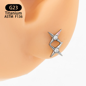 ต่างหูไทเทเนียม ASTM F136 รูปดาวคู่ประดับเพชรซิร์คอนแบบหนีบ สำหรับเจาะกระดูกหู - Product Image 2