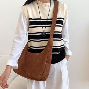 Sac fourre-tout en daim personnalisé pour femme, grand format, avec logo, sacs à bandoulière pour femme - Product Image 2