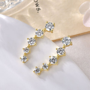 Boucles d'oreilles clous délicates en forme de griffe pour femmes, en moissanite, plaquées or, avec coupe ronde symétrique, pour <span class=keywords><strong>piercing</strong></span> de cartilage, style sourire - Product Image 3
