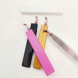 Emballage de tube en plastique personnalisé le plus vendu pour pince à épiler à cils mallette de rangement de pince à épiler légère avec logo personnalisé - Product Image 1