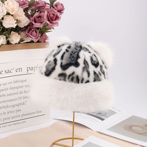 Chapeau bob rétro en fausse fourrure de vison imprimé léopard, style mongol, pour femme, hiver, doux, moelleux, agréable pour la peau, épais et chaud - Product Image 4